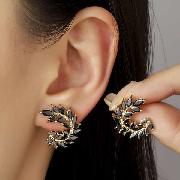 Caelia Black Gold Earring