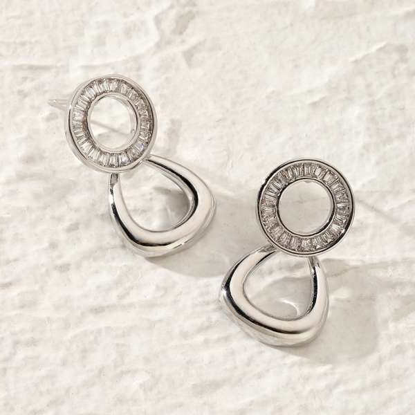 Yume Crystal Round Silver Earring