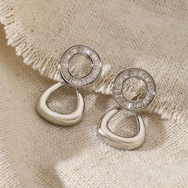 Yume Crystal Round Silver Earring