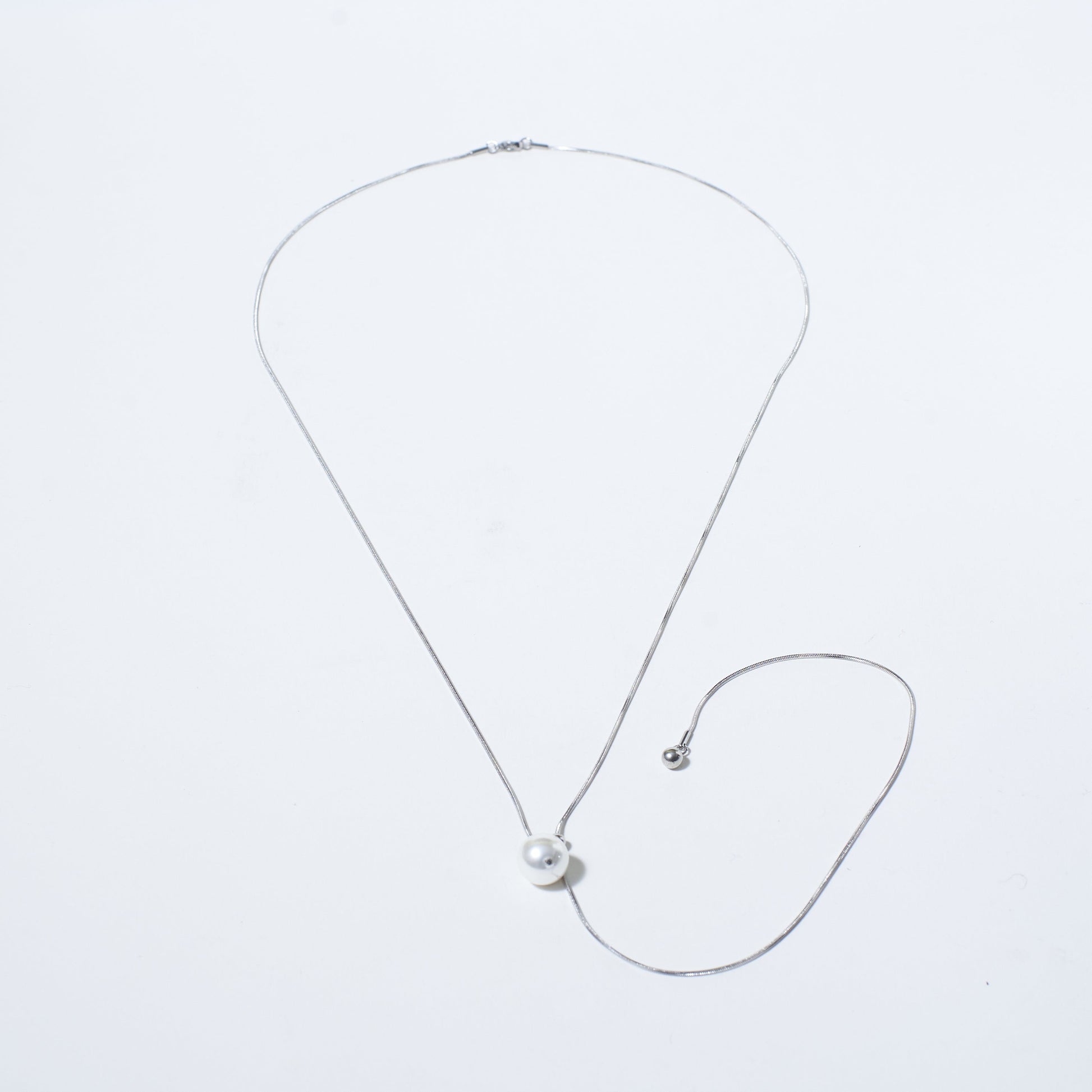 Elegant Silver Swirl Tassel Chain Salty