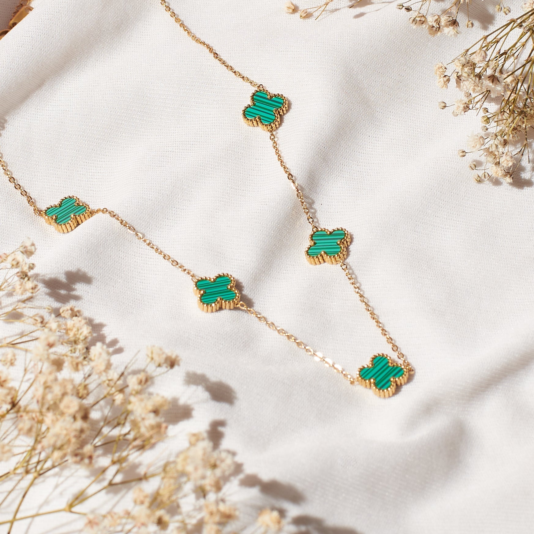 Emerald Clover Affair Jewellery Set Salty