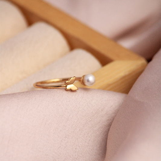 Freshwater Pearl Fly Golden Ring