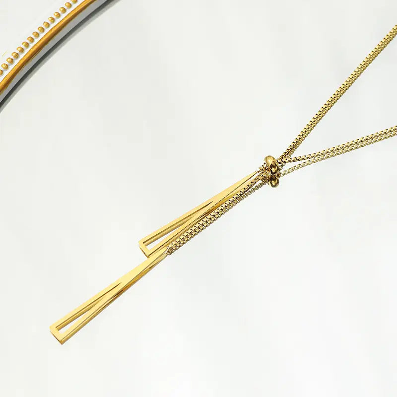Golden Lasson Necklace Salty