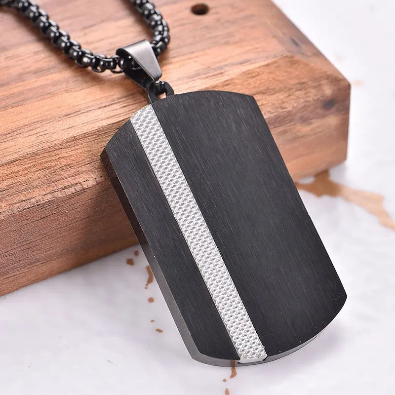 Merova Black Silver Pendant
