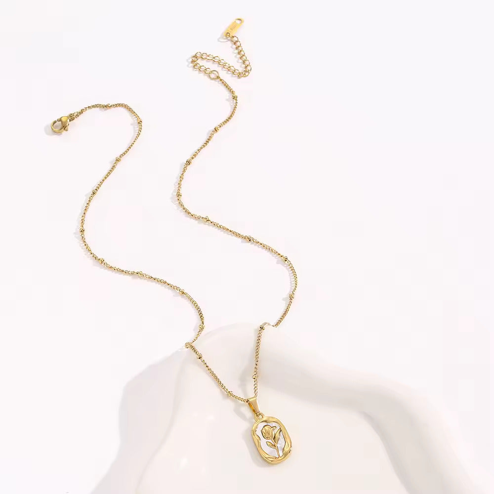 Nostalgic Petal Necklace