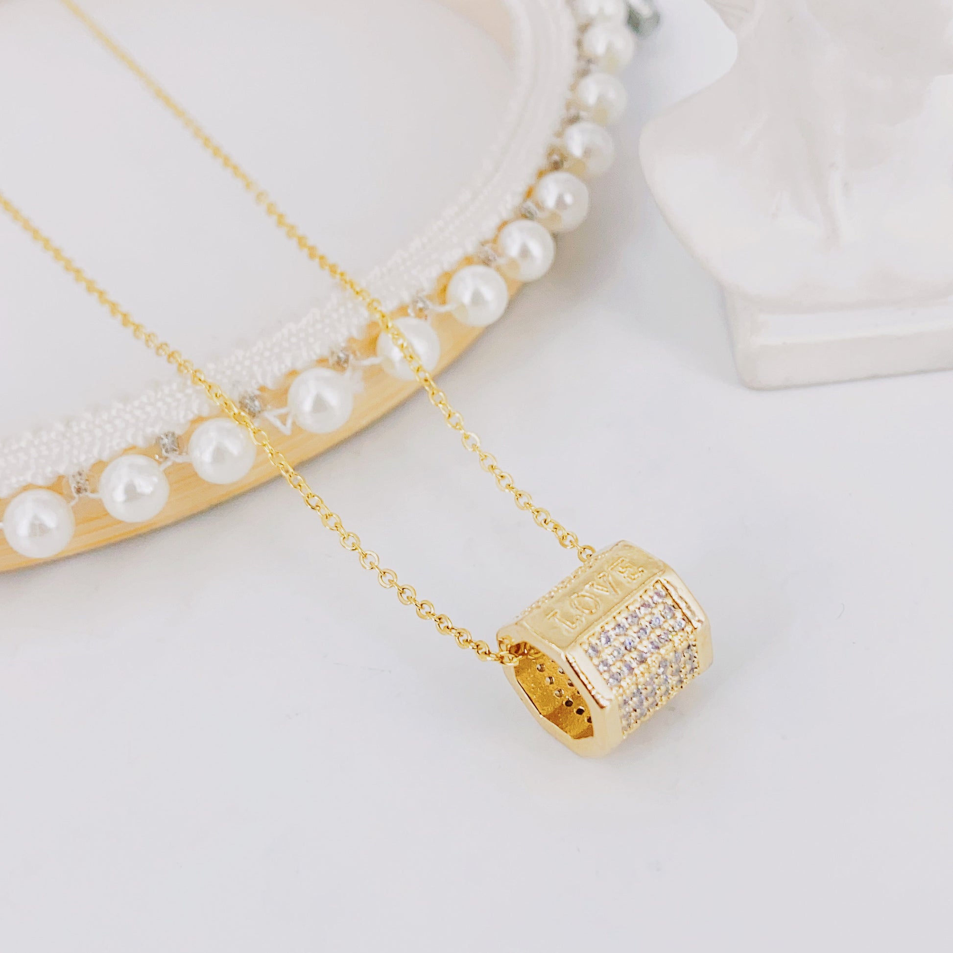 Golden Zircon Elegance Necklace Salty