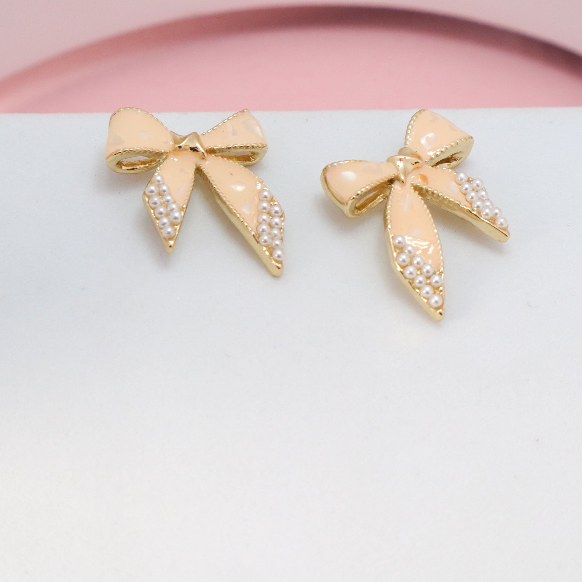 Latte Bow Earrings