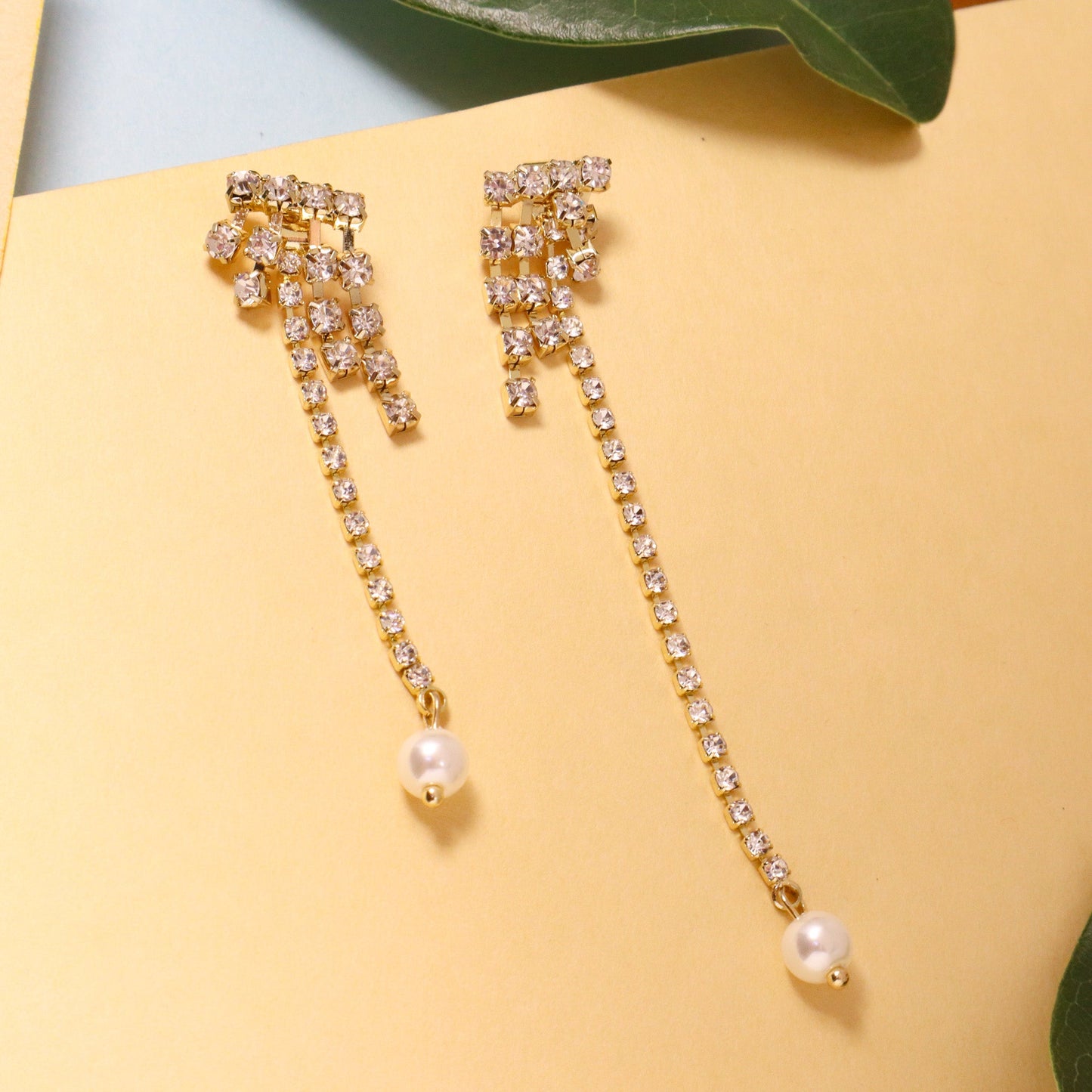 Lovey dovey pearl tassel earrings