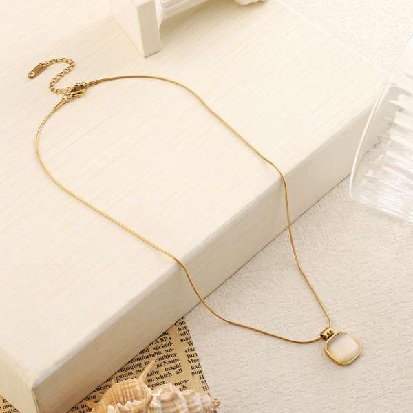 Dainty Droplet Necklace