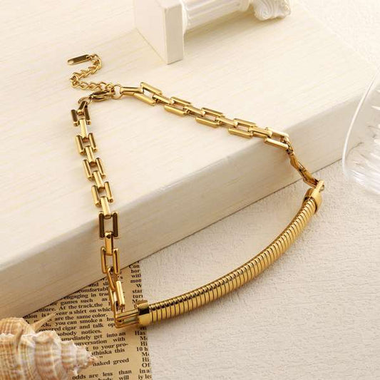 HairPin Gold Necklace