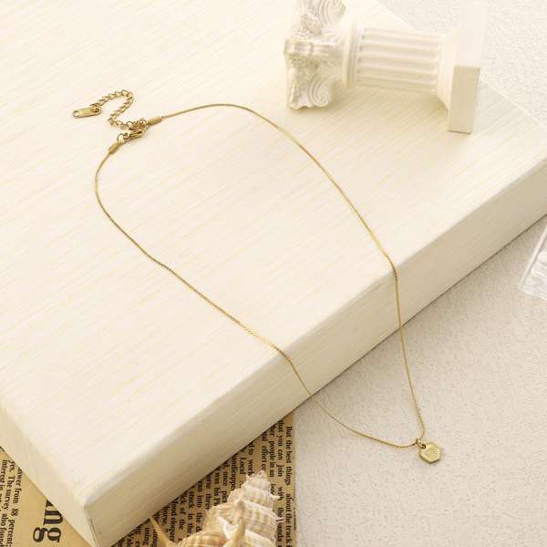 Ray Penta Gold Necklace