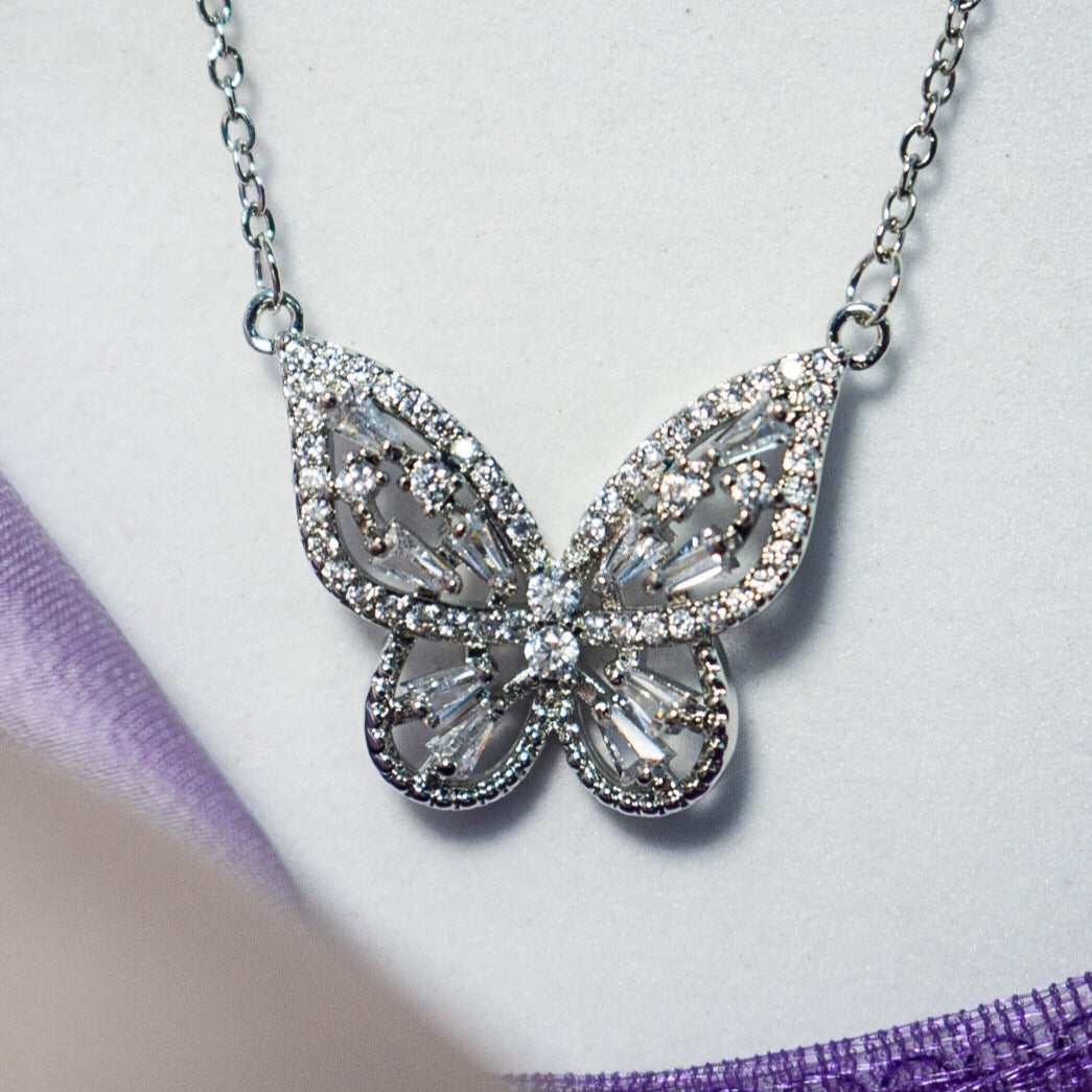 Nature's Beauty Necklace Salty