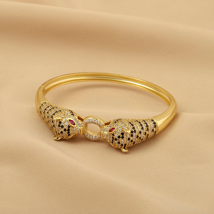 Noble Lioness Bangle