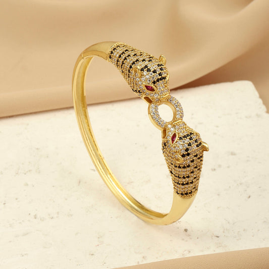 Noble Lioness Bangle