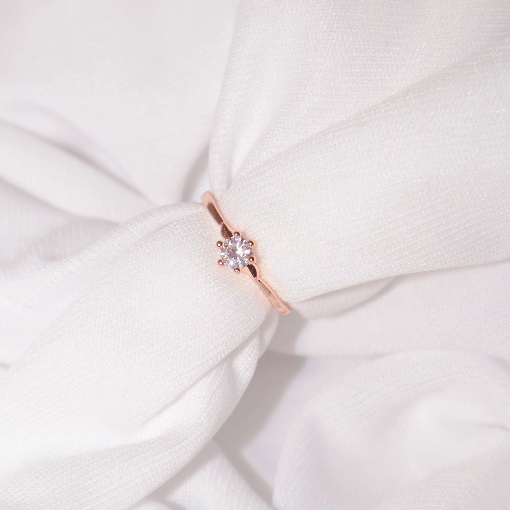 Dual petal rose-gold ring