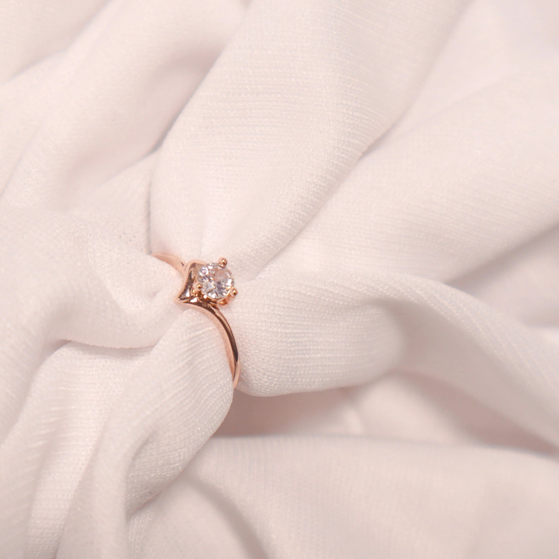 Ravishing gem rose-gold ring