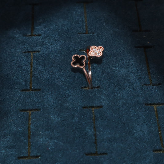 Clover Ring