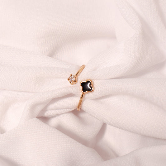 Clover Crystal Ring