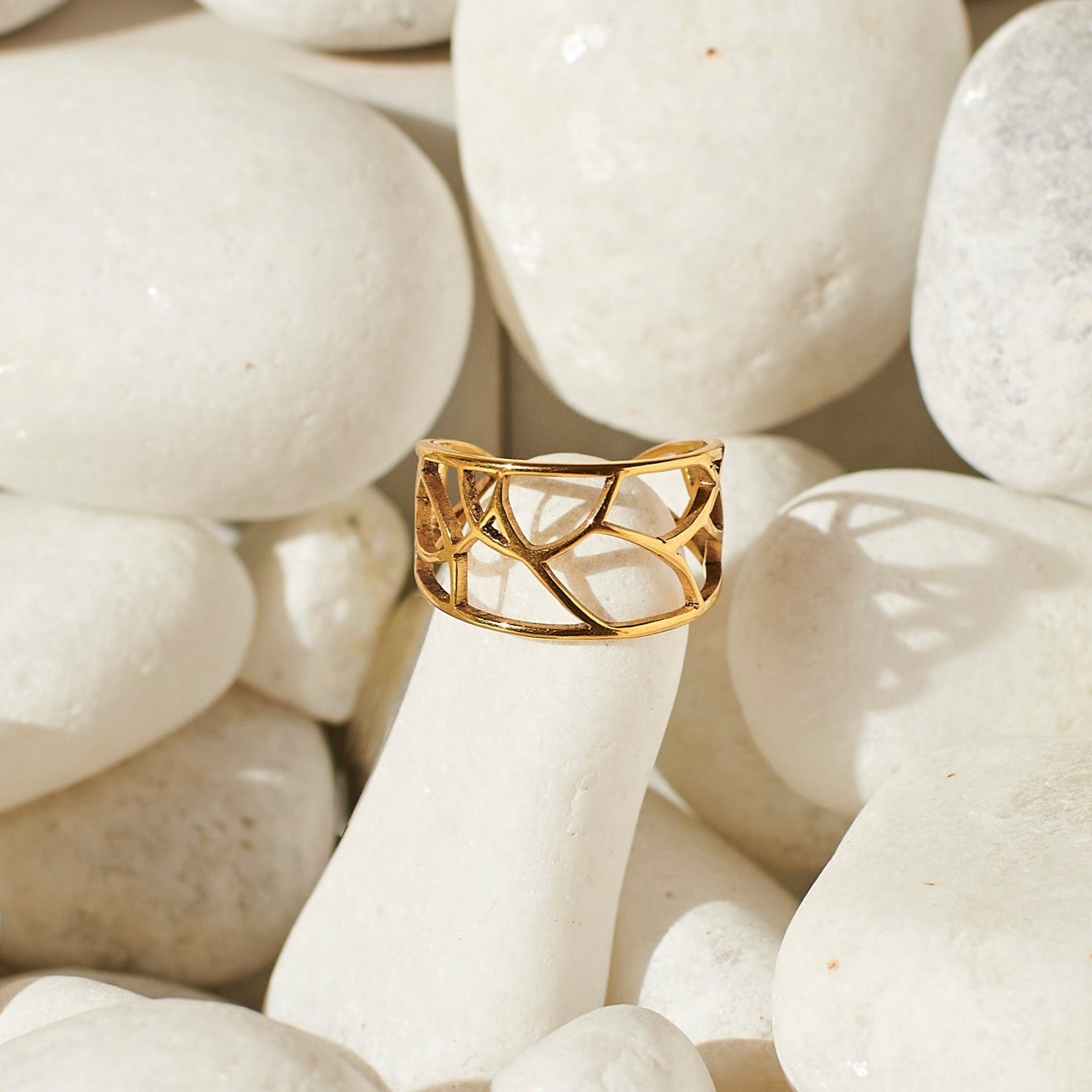 Retro Glam Ring Salty