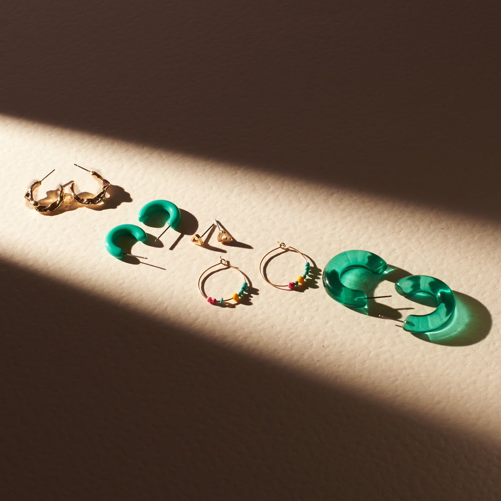 Set Of 5 Trendsetting Earrings Set Salty
