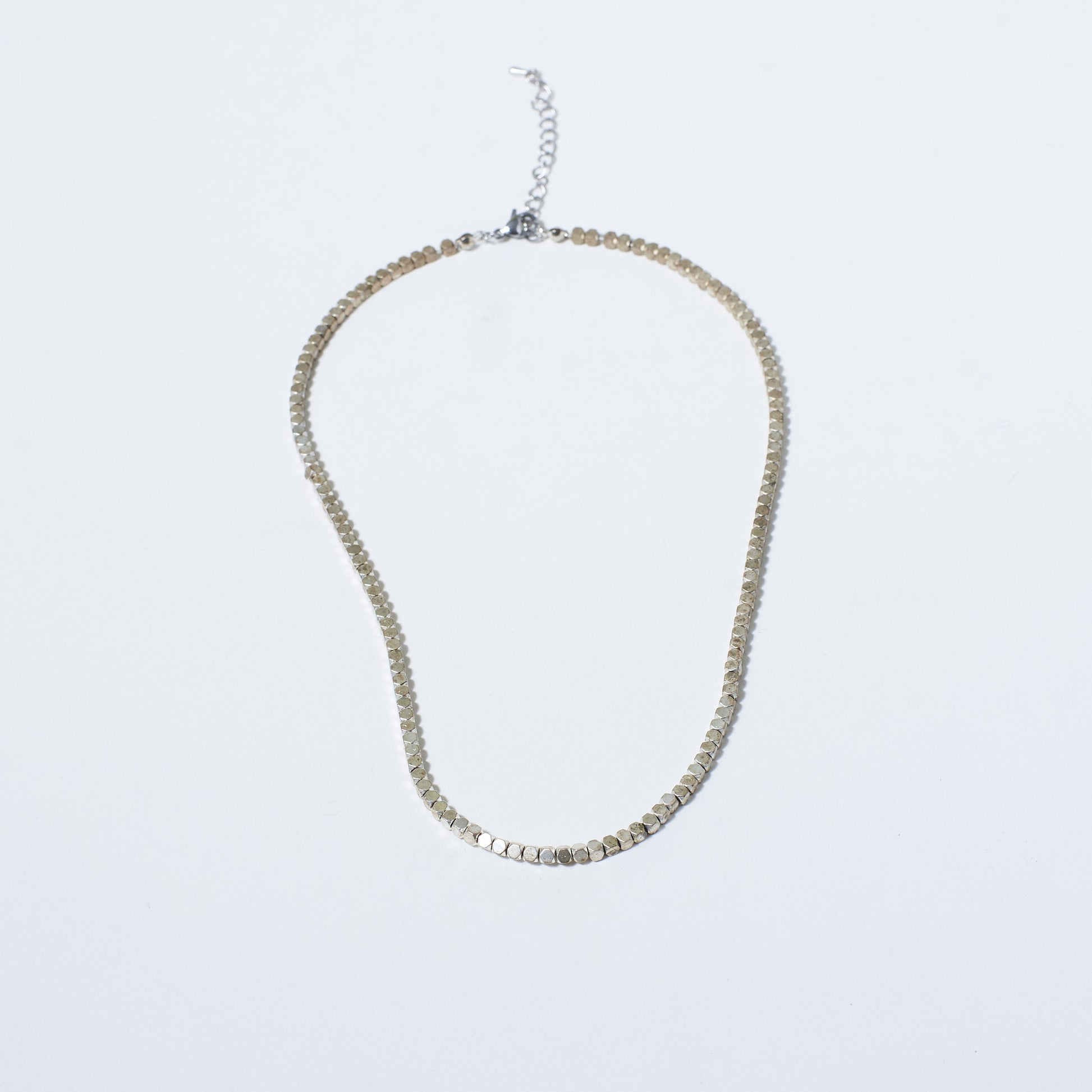 Shining Bead Adorn Chain Salty Alpha
