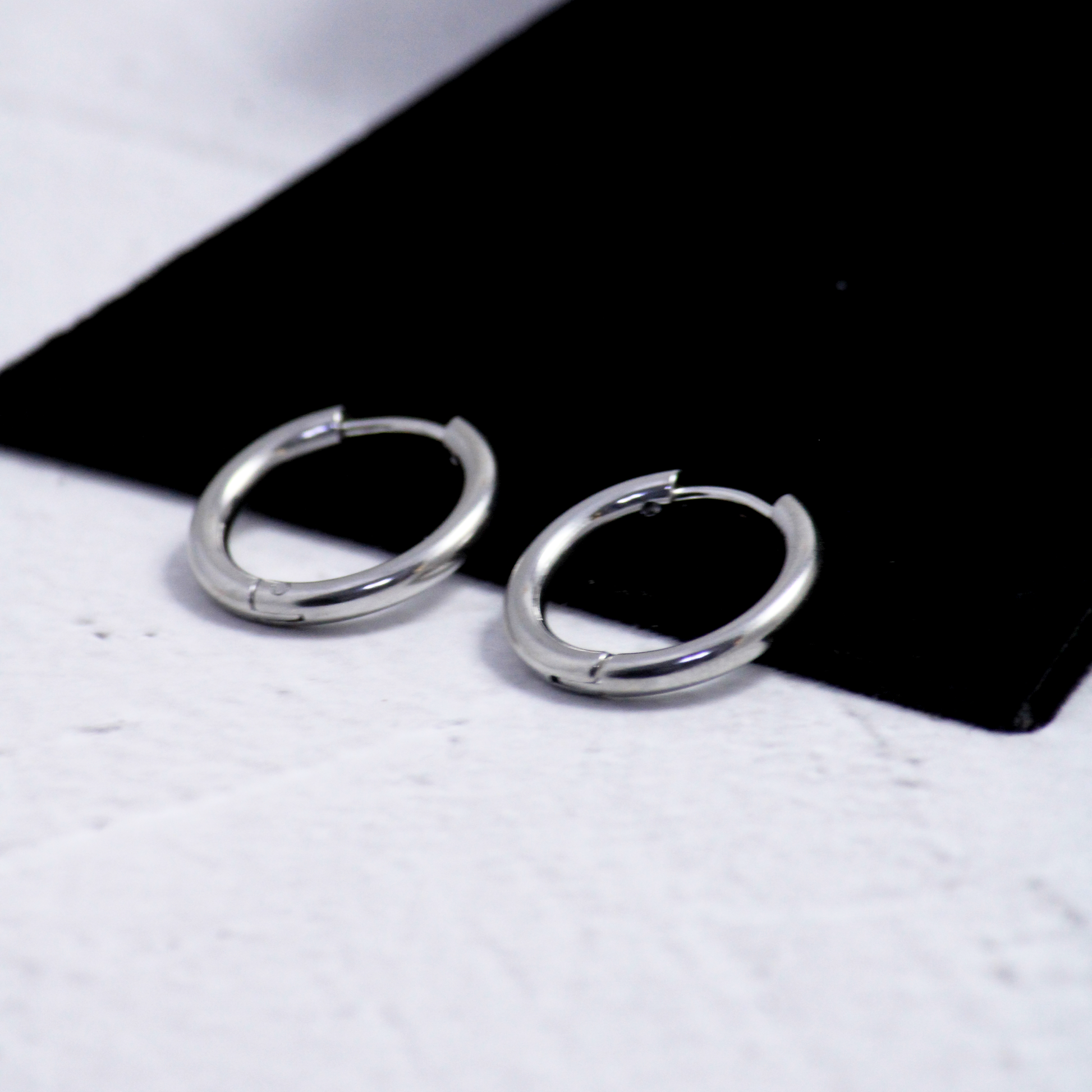 Silver Minimalist Ear Peice