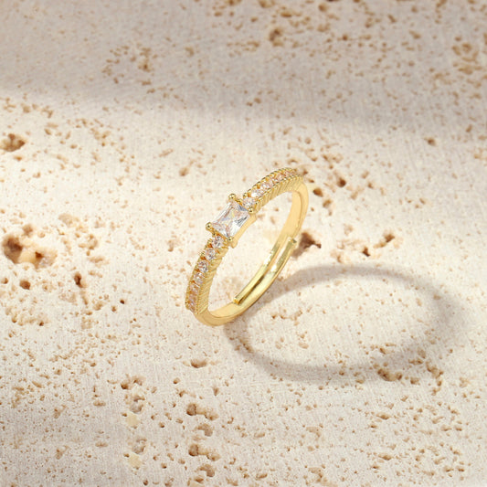 Skies Love Ring - White