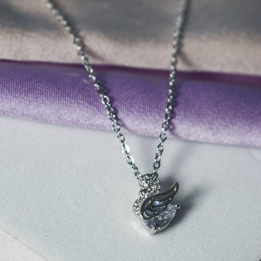 Swan's Radiant Allure Necklace Salty