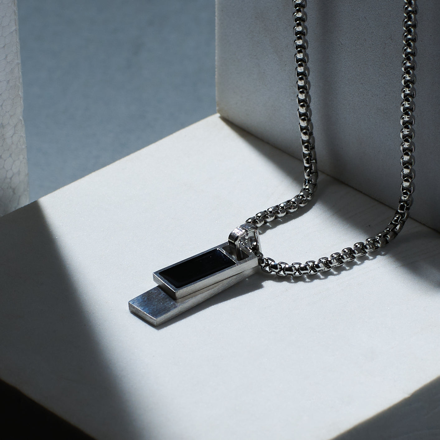 Temptation Trinket Black Chain Salty Alpha