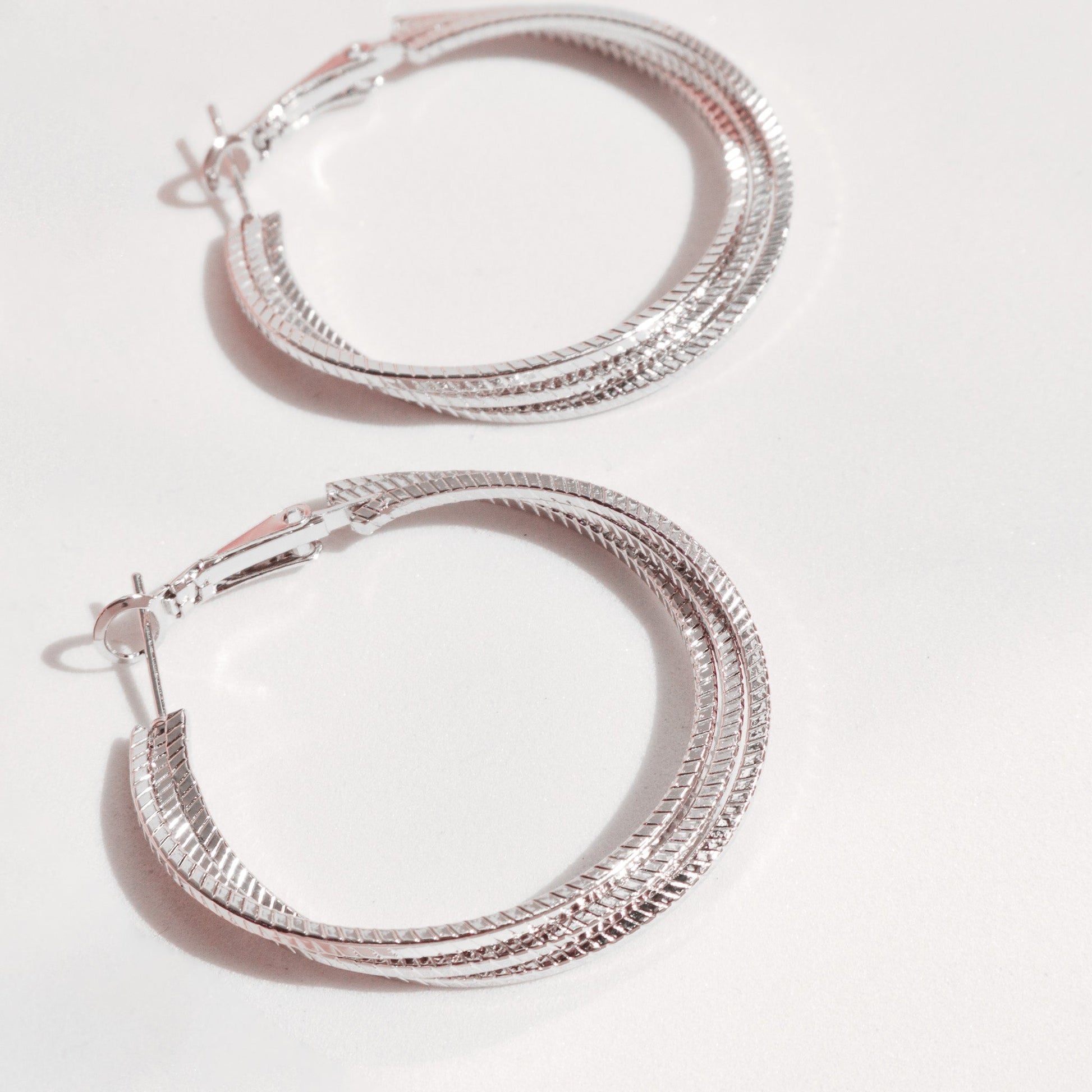 Twisted Shimmer silver Hoops