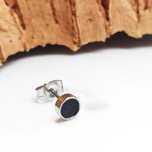 Vogue Black Stud (1 Side) Salty Alpha
