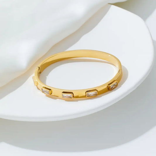 Vintage Diamond Band Salty