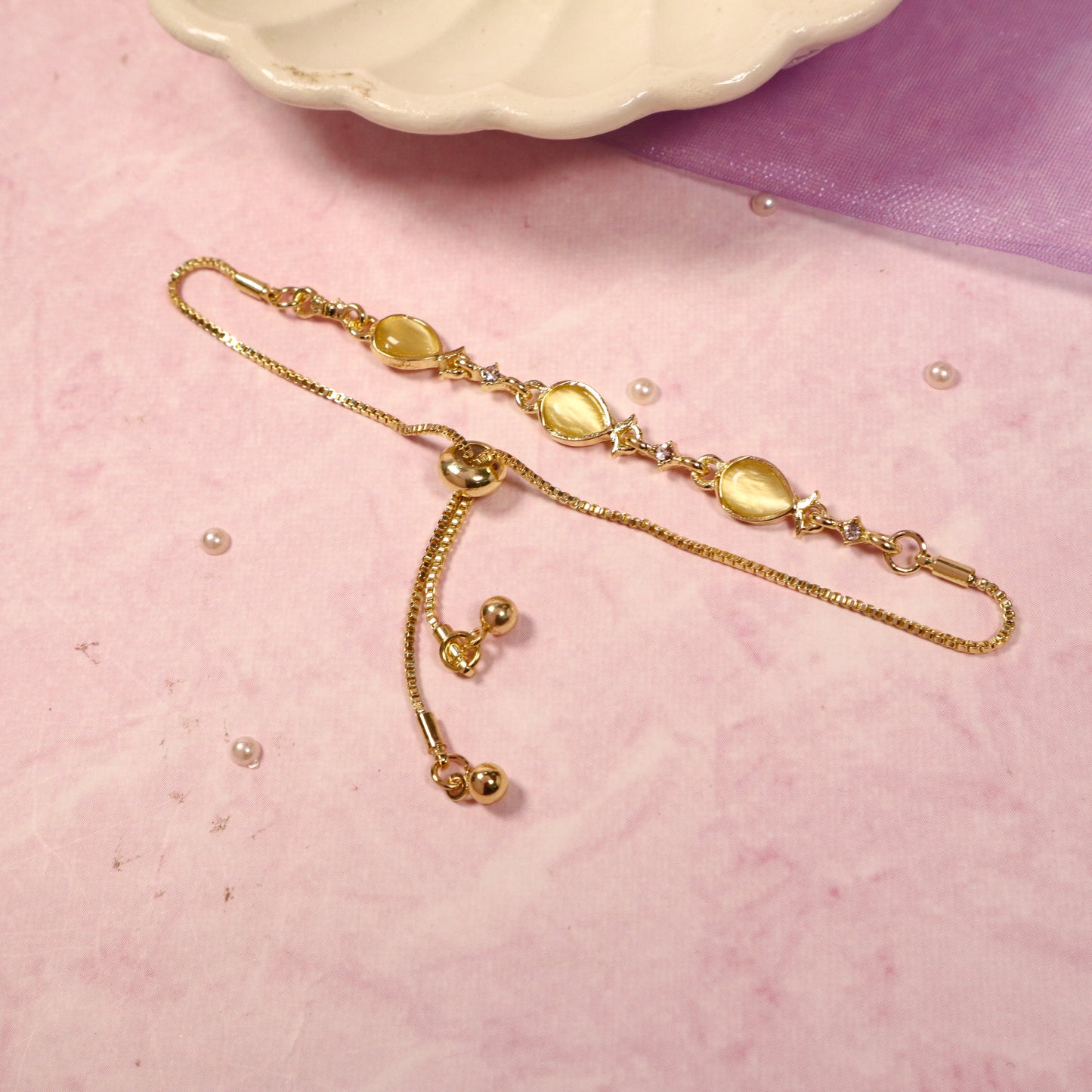 Vintage Queen Stones Bracelet Salty