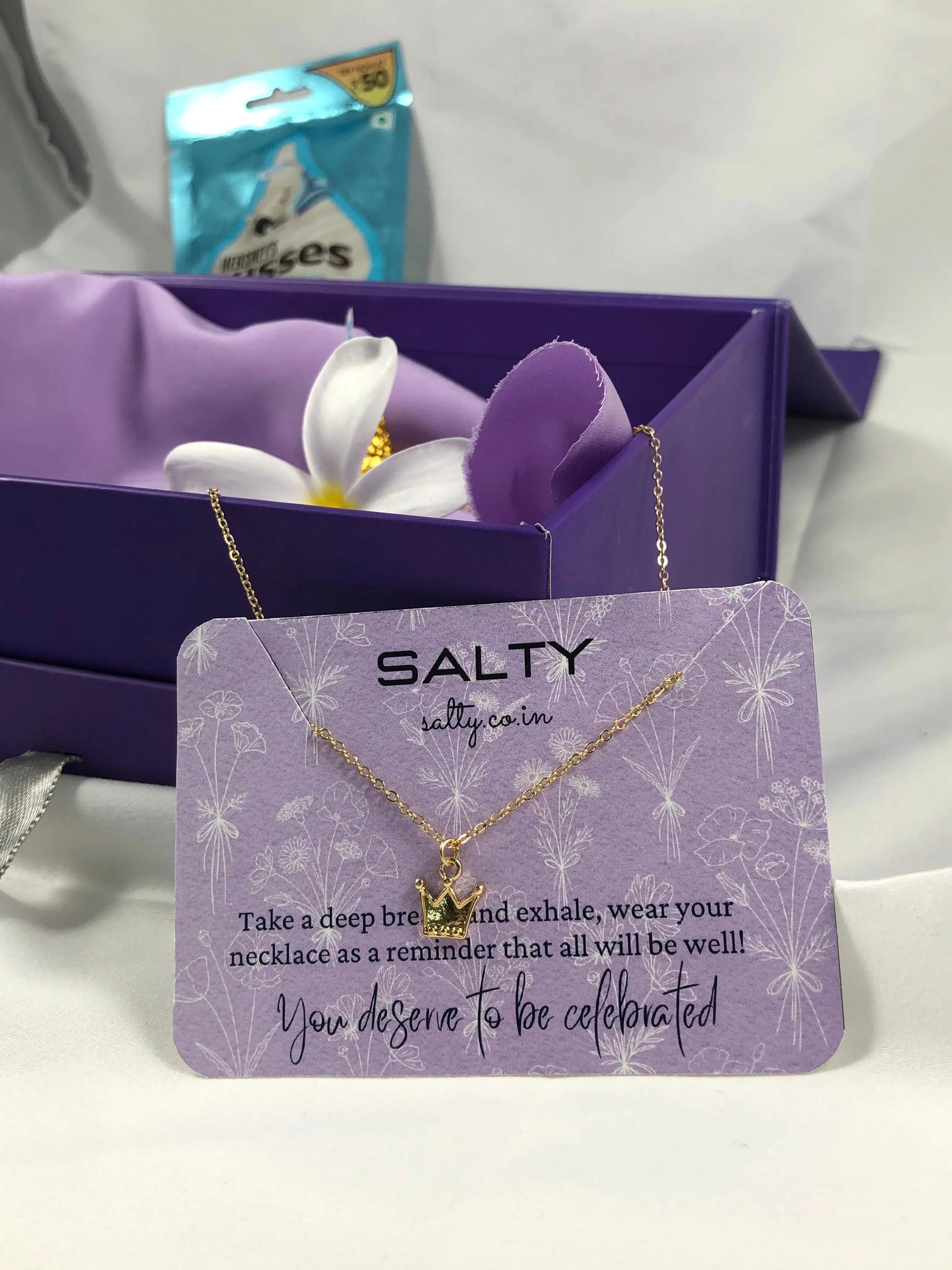 King's Crown Charm Necklace - Gold