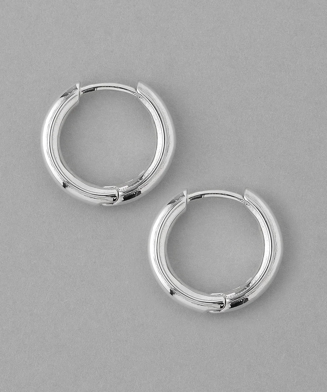 Silver Minimalist Ear Peice
