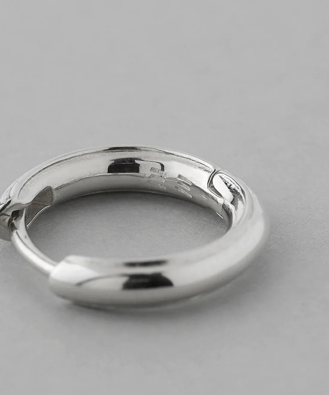 Silver Minimalist Ear Peice