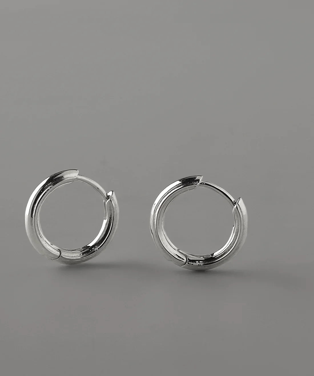 Silver Minimalist Ear Peice